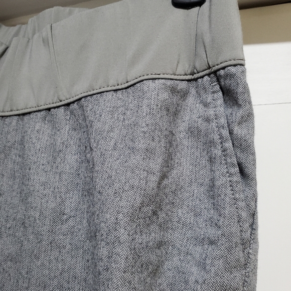 GAP Maternity Comfy Stretch Tweed Pants EUC - Picture 3 of 6